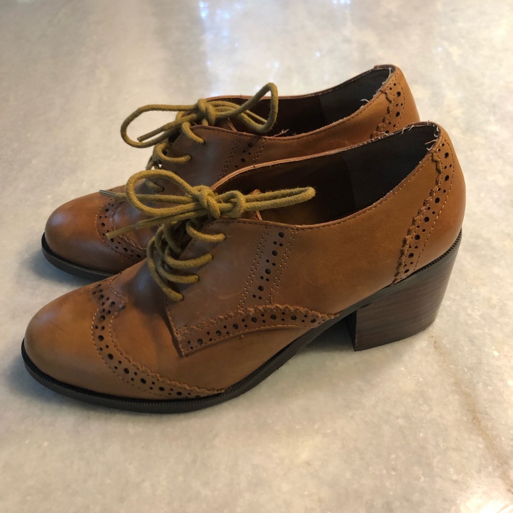Aldo oxford heels